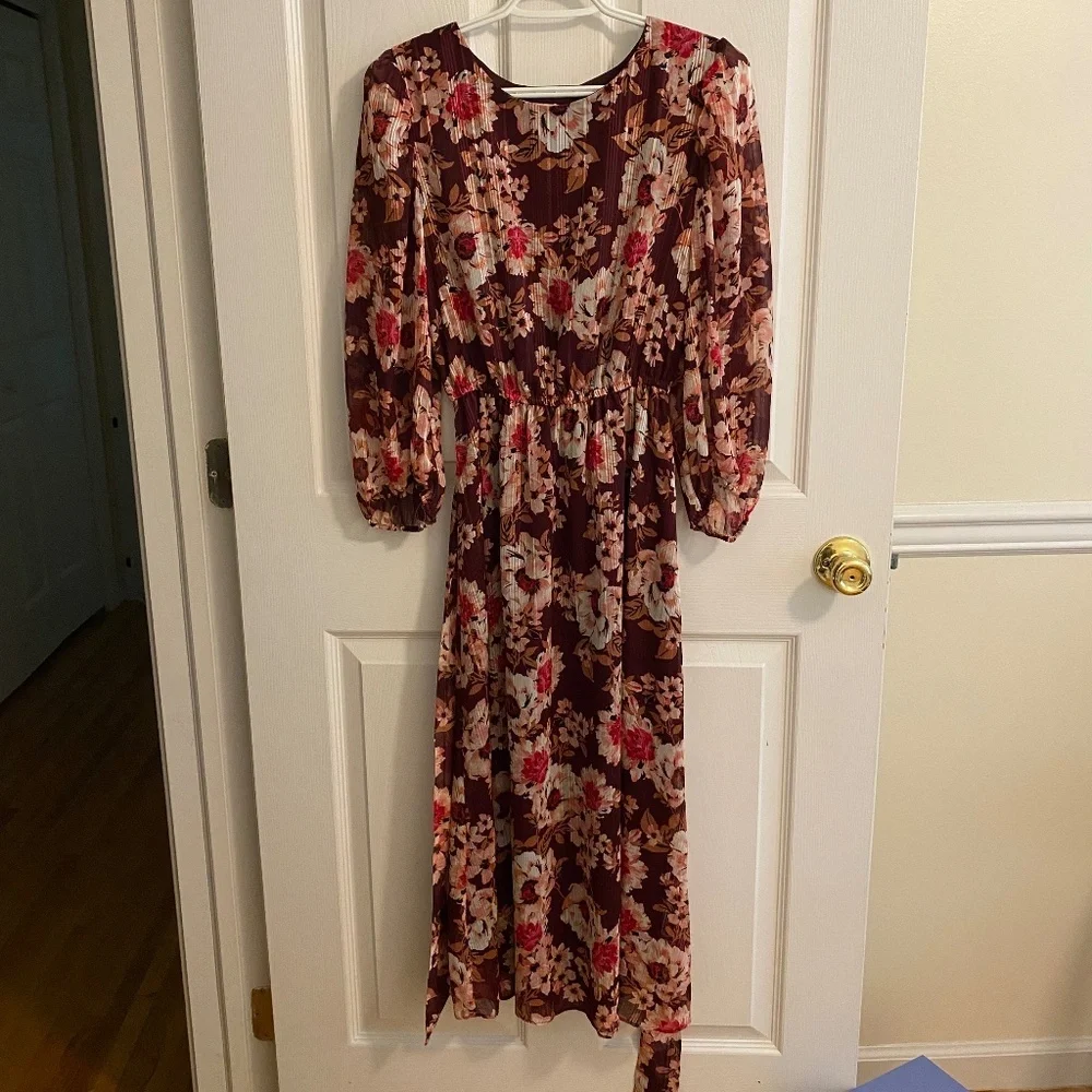 Anne Klein Tea-Length Maroon Dress with Pink Flowers and Fitted Waist Size S - Picture 3 of 6